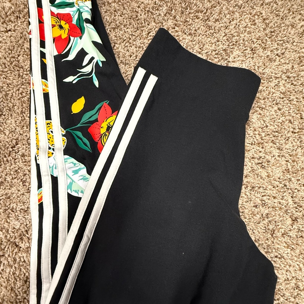 Adidas Originals Women's HER Studio London Floral black tights